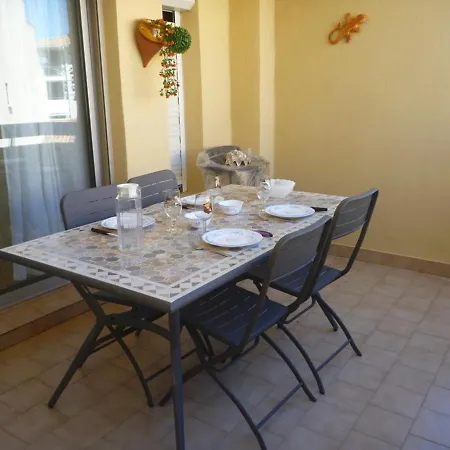 2 Pieces Avec Acces Direct Plage, Terrasse Et Parking - Fr-1-387-146 Apartment